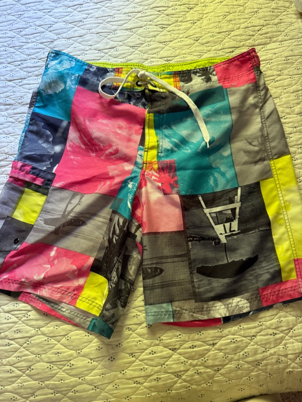 Joe Boxer Swim Trunks Board Shorts Men Size Large Lined Yellow Blocking